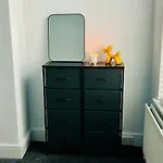 Quirky Vibe - 3 Bedrooms - Sleeps 6 Workington