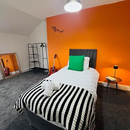 Apartment Quirky Vibe - 3 Bedrooms - Sleeps 6