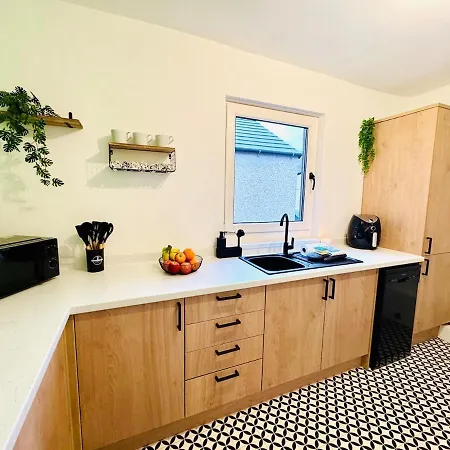Apartment Quirky Vibe - 3 Bedrooms - Sleeps 6 Workington