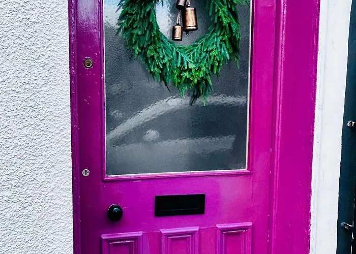 Quirky Vibe - 3 Bedrooms - Sleeps 6 Workington