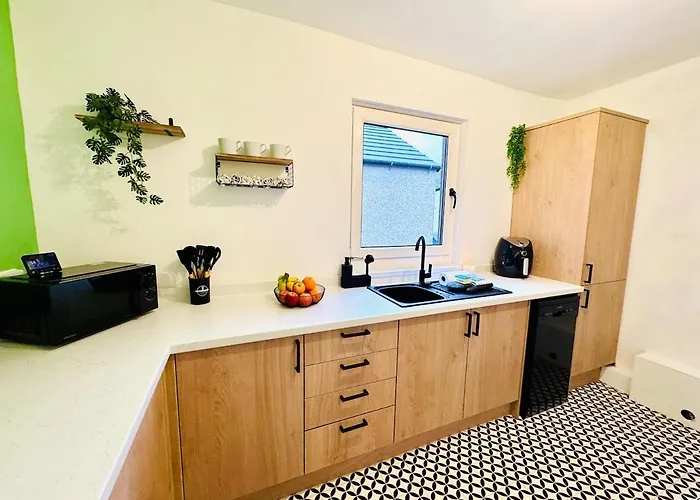 Apartment Quirky Vibe - 3 Bedrooms - Sleeps 6 Workington