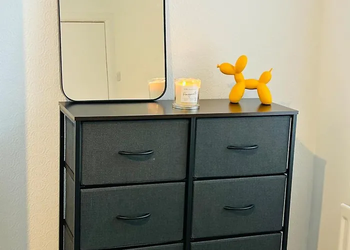 Quirky Vibe - 3 Bedrooms - Sleeps 6 * Workington