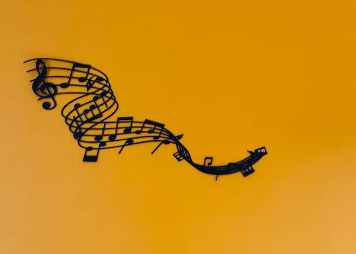 Quirky Vibe - 3 Bedrooms - Sleeps 6 * Workington