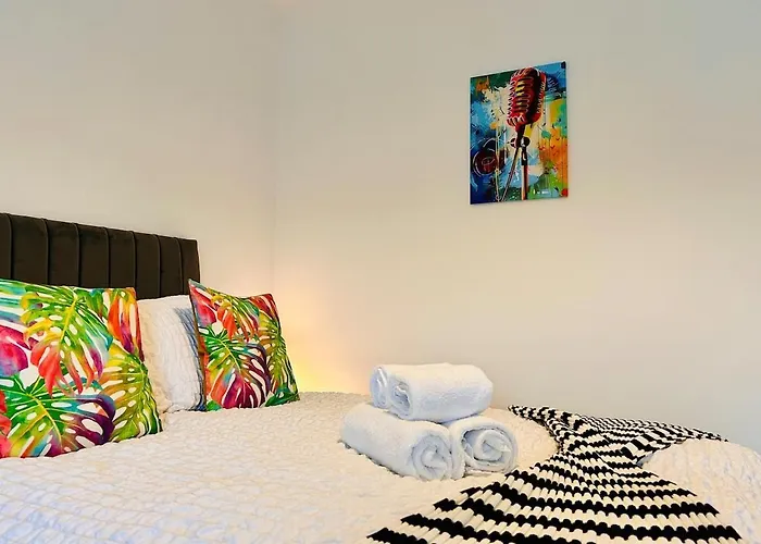 Vulcan - 3 Bedrooms - Sleeps 6