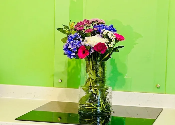 Quirky Vibe - 3 Bedrooms - Sleeps 6 Apartment Workington